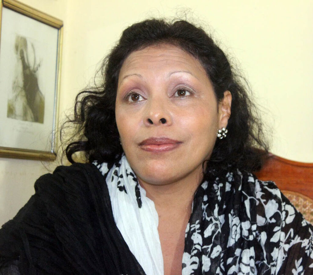 Escritora Mirna Figueredo.