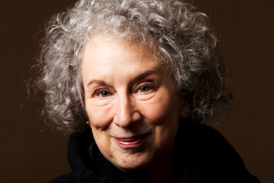 La escritora Margaret Eleanor Atwood.