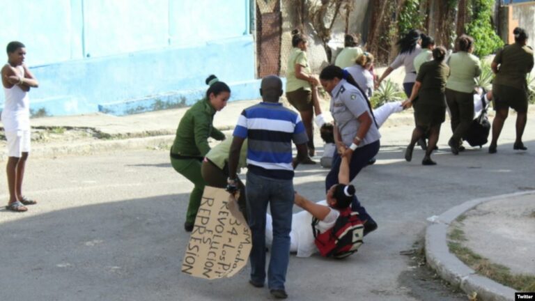 Represión a mujeres disidentes en Cuba.