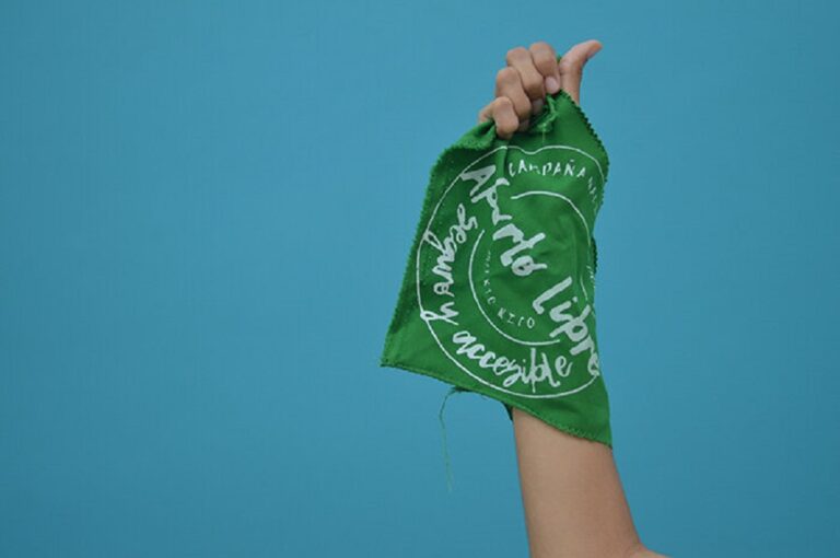 Paño verde significando el aborto libre y seguro
