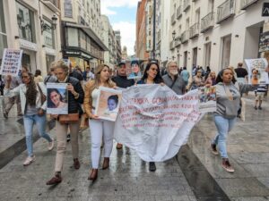 sociedad civil cubana se manifiesta en Madrid en el Día de las Madres