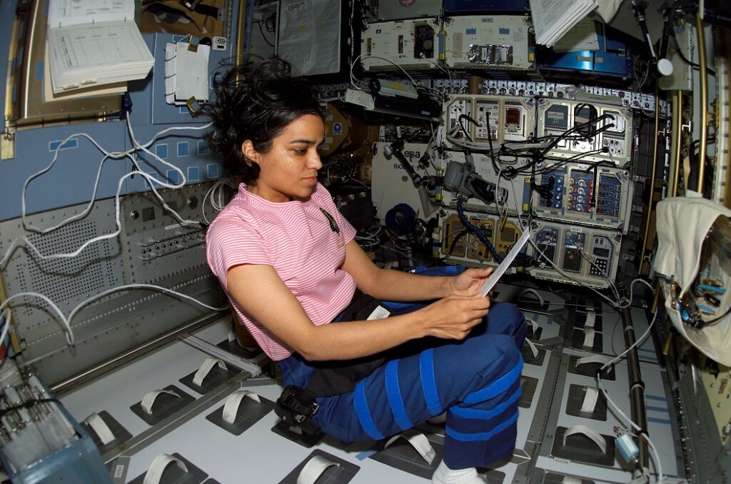Kalpana Chawla, primera mujer de origen indio en el Espacio en 2003.