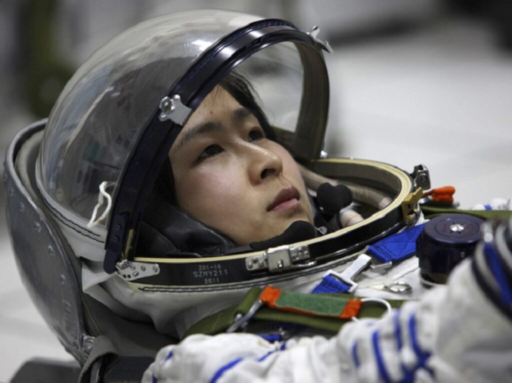 Liu Yang, primera mujer china que viajó al Espacio, 2012.