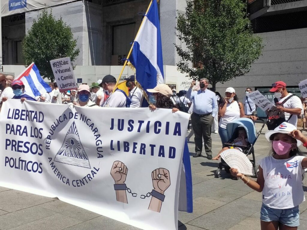 Declaración en Madrid, manifestación de exiliados de Cuba y Nicaragua. 