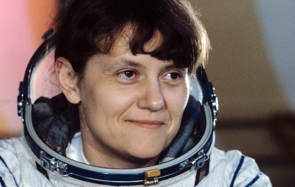 Svetlana Savitskaya, la primera en realizar una caminata espacial, en 1984.