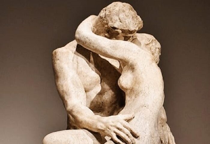 Imagen de la escultura "El Beso", de Auguste Rodin.