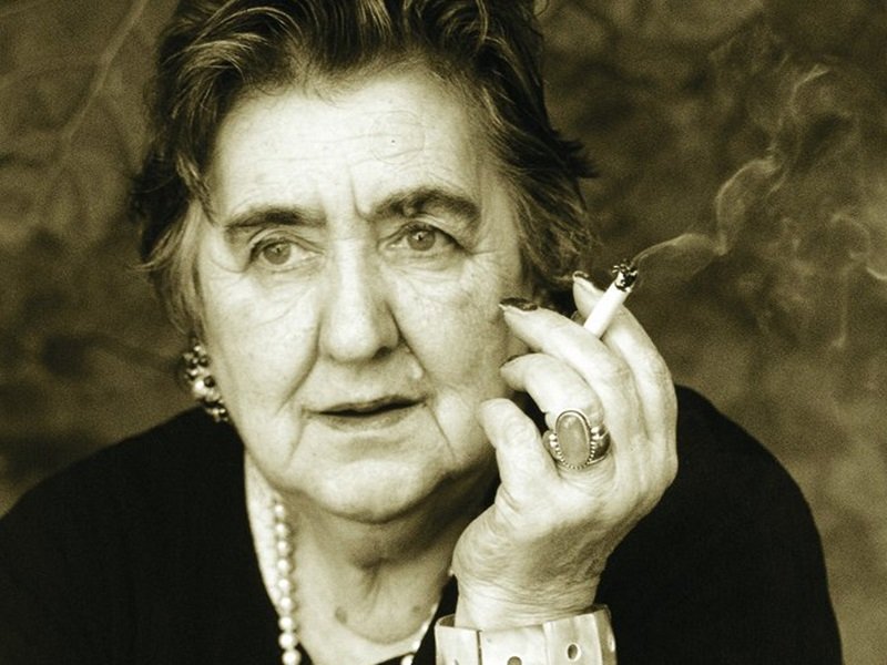 Alda Merini: la poeta que vivió para contar sus más de 20 años en manicomios