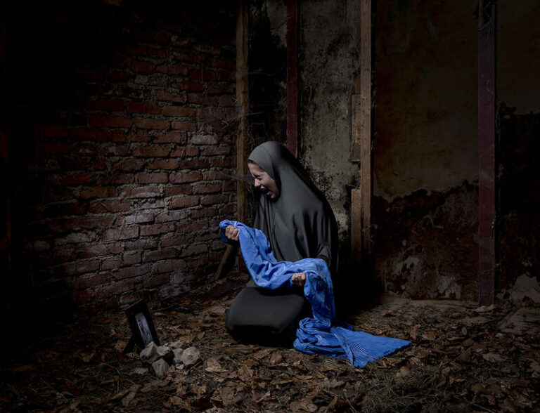 Pieza de la fotógrafa española Rebeca Alonso para 29 miradas, donde se llama la atención acerca de las mujeres afganas.