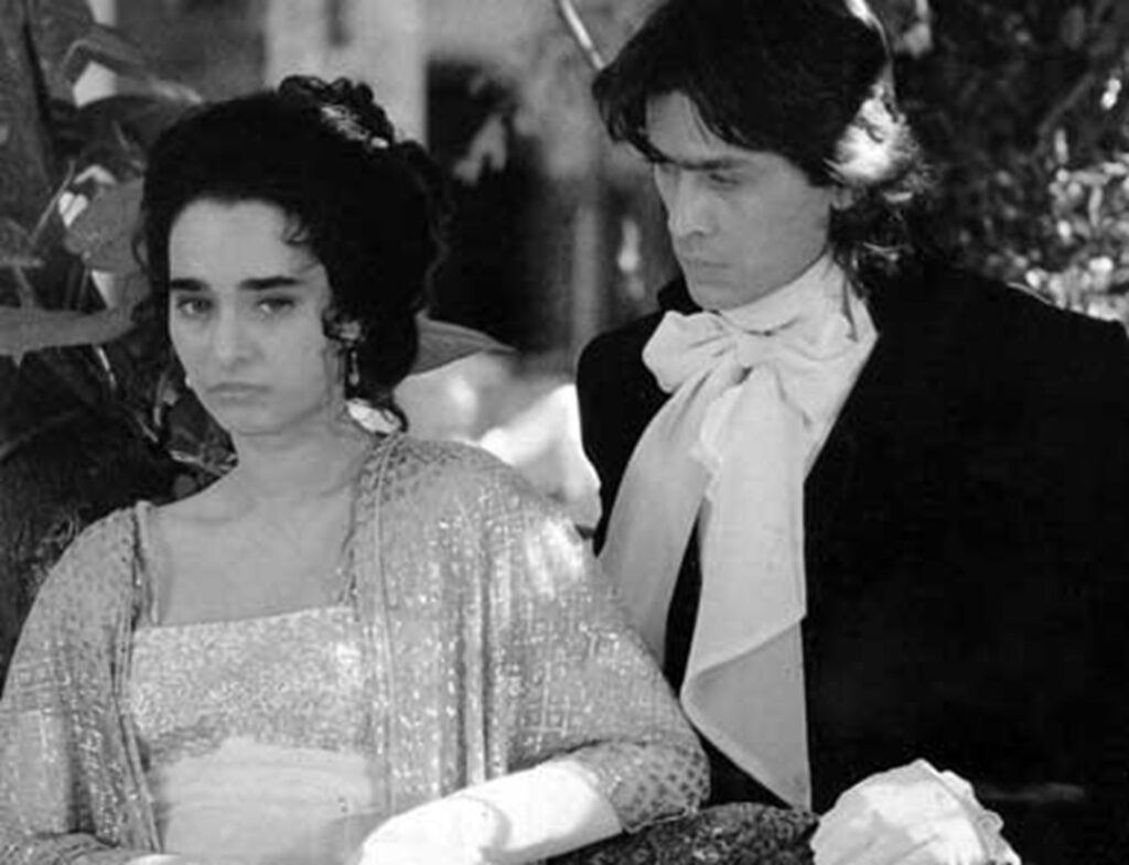Jacqueline Arenal en el personaje Sofía en la película "El siglo de las luces" (1992).