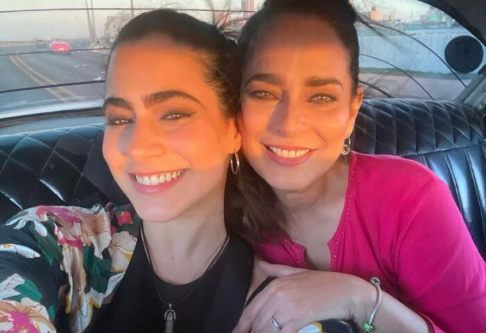 Actriz cubana Jacqueline Arenal con su hija Camila.