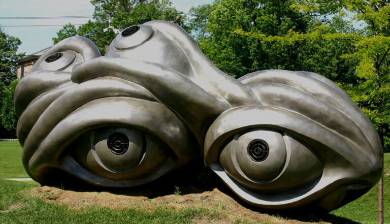 Louise Bourgeois: "Ojos" (2001), William College.