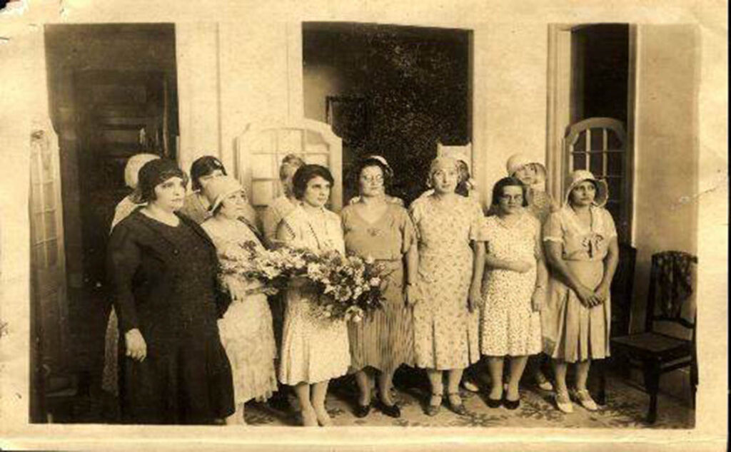 Ofelia Domínguez junto a otras integrantes de la Unión Laborista de Mujeres (1930).