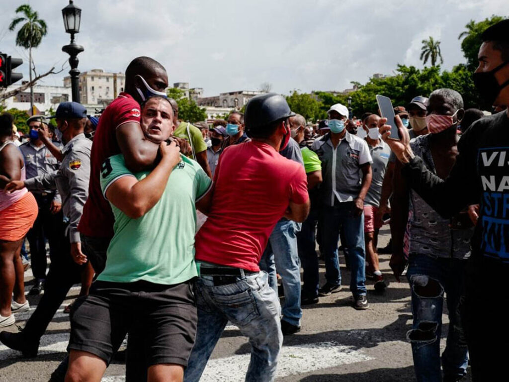 Represión a las protestas el 11 de julio de 2021 en Cuba.