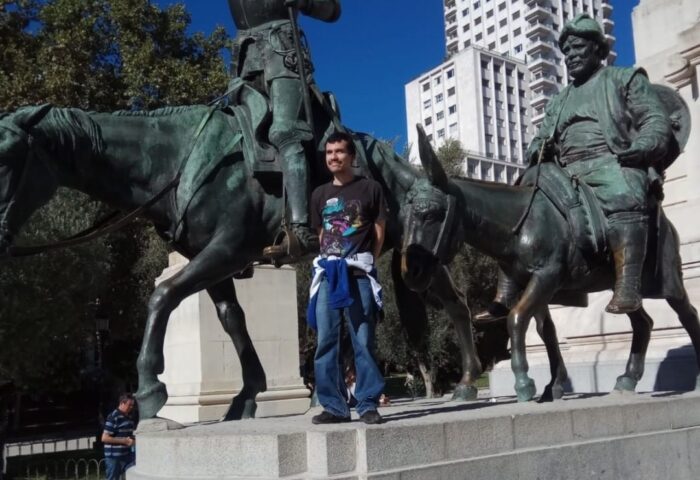 Plaza de España, monumento a Miguel de Cervantes.