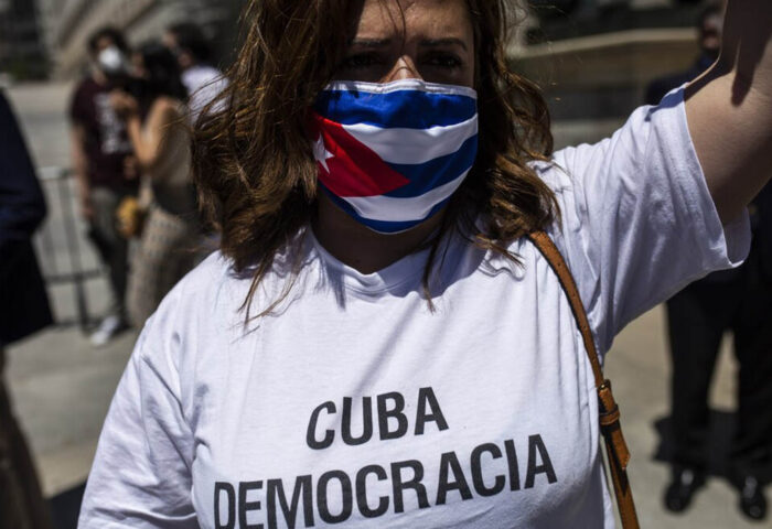 Protesta contra el gobierno cubano. Foto: Alejandro Martínez Vélez