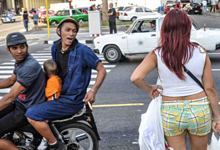 Acoso sexual en las calles de Cuba. Foto: Kaloian Santos Cabrera