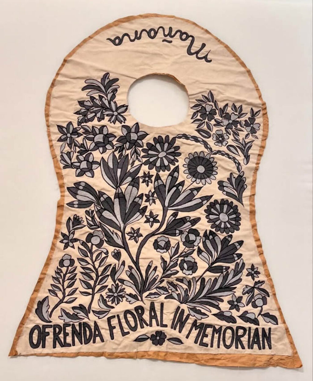 Nereida Apaza: "Ofrenda Floral in Memoriam".