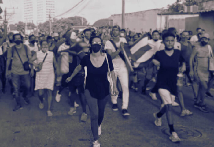 Mujeres en las protestas del 11J en Cuba.