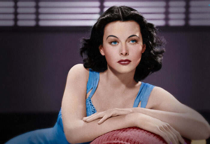 Retrato publicitario de Hedy Lamarr.