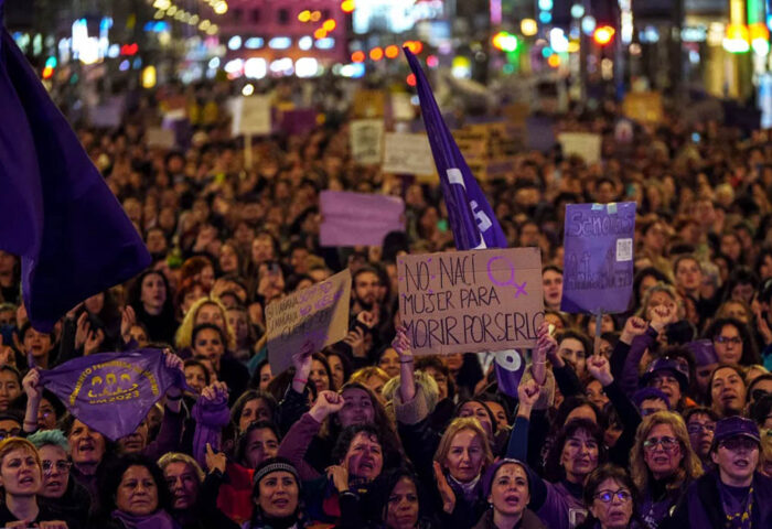 Marcha por el 8M en España. Foto AP