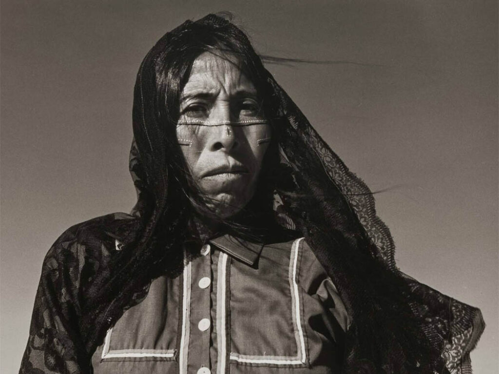 Graciela Iturbide: "Angelita, Desierto de Sonora" (1979).