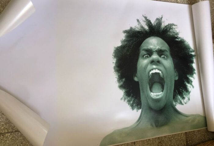 Obra del artista visual Tagles Heredia, “Fobia al blanco”