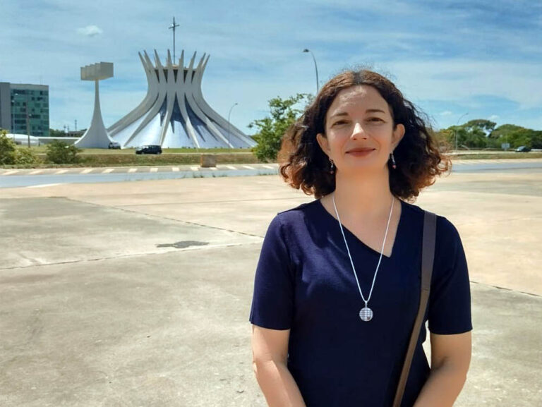 Mariana Martins Villaça, profesora e investigadora brasileña.