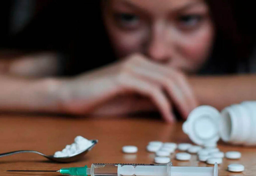 El consumo de drogas es un reconocido factor de riesgo para el suicidio.