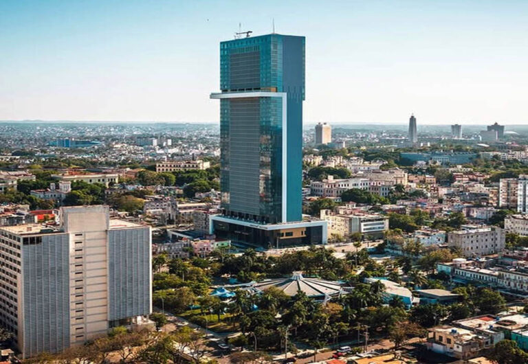 Hotel K-23, símbolo de la desconexión entre la cúpula militar de GAESA y el pueblo cubano.