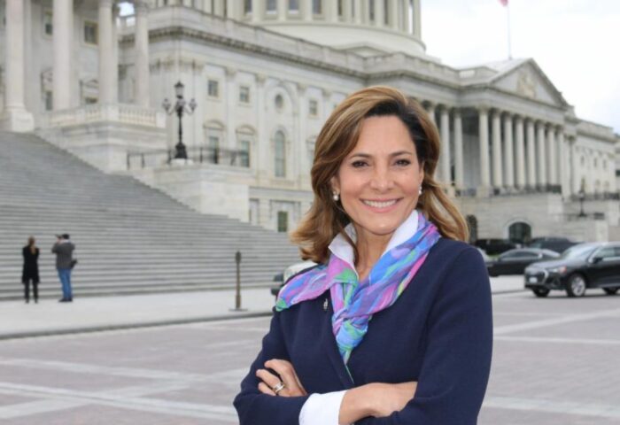 La congresista María Elvira Salazar.