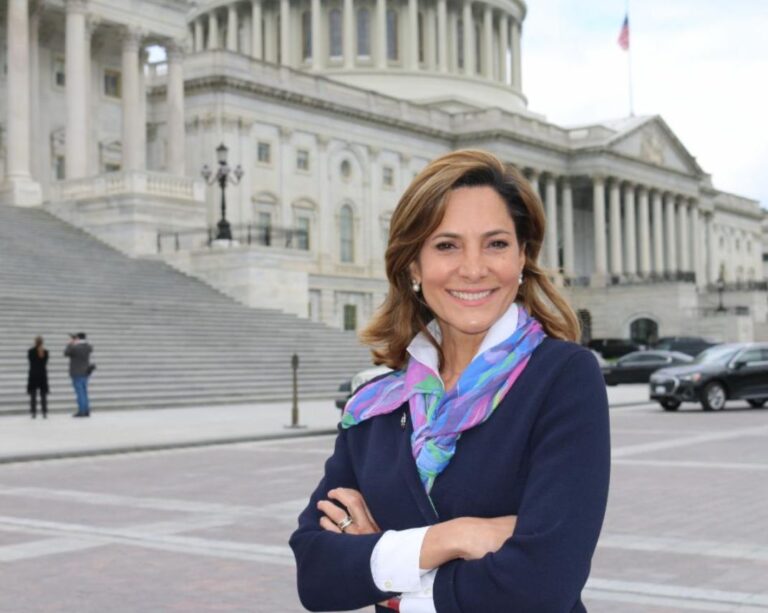 La congresista María Elvira Salazar.