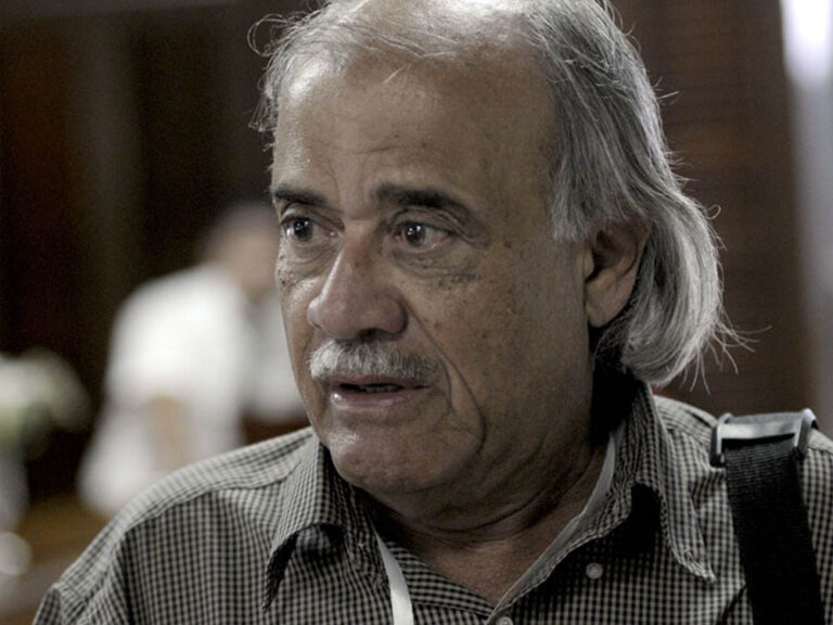 Manuel López Oliva, artista y crítico de arte cubano.