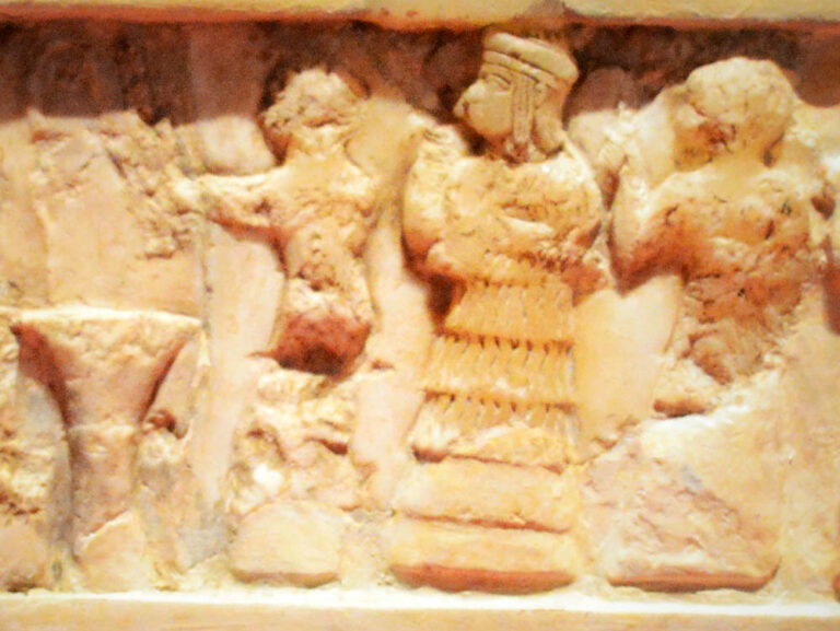 Representación de una ceremonia religiosa oficiada por Enheduanna.