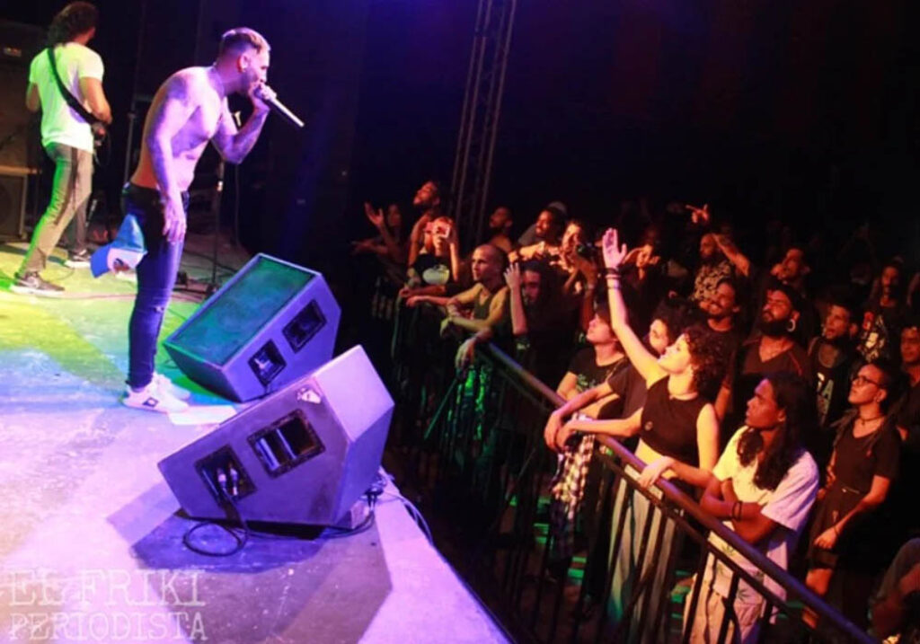 Concierto de rock en el teatro Maxim de La Habana, cerrado por las instituciones estatales de cultura en 2023.