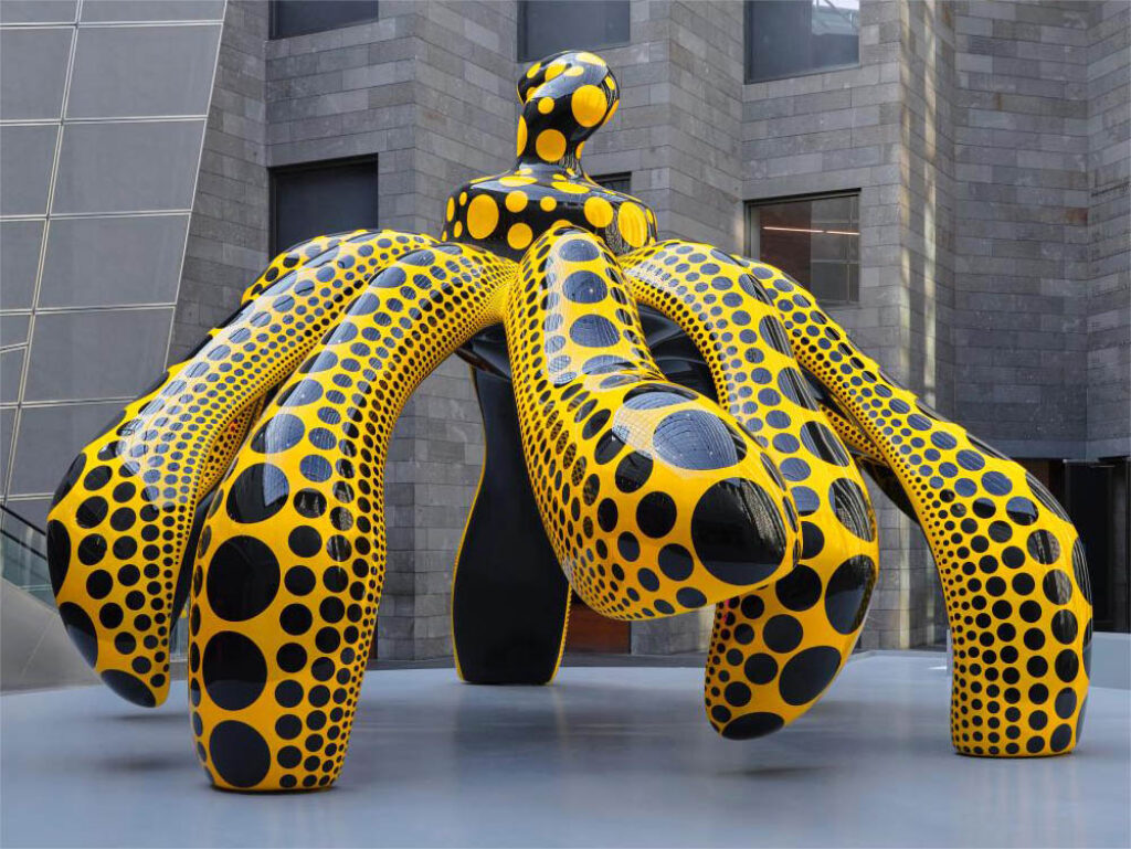 Yayoi Kusama: "Calabaza danzante" (2020).