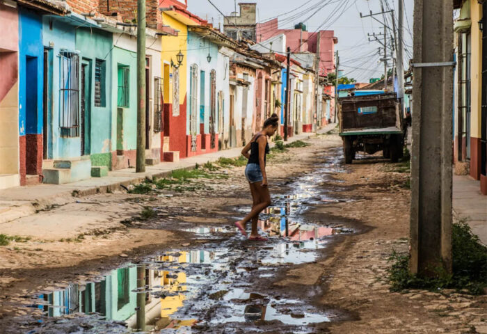 Destrucción de las infraestructuras básicas en Cuba.