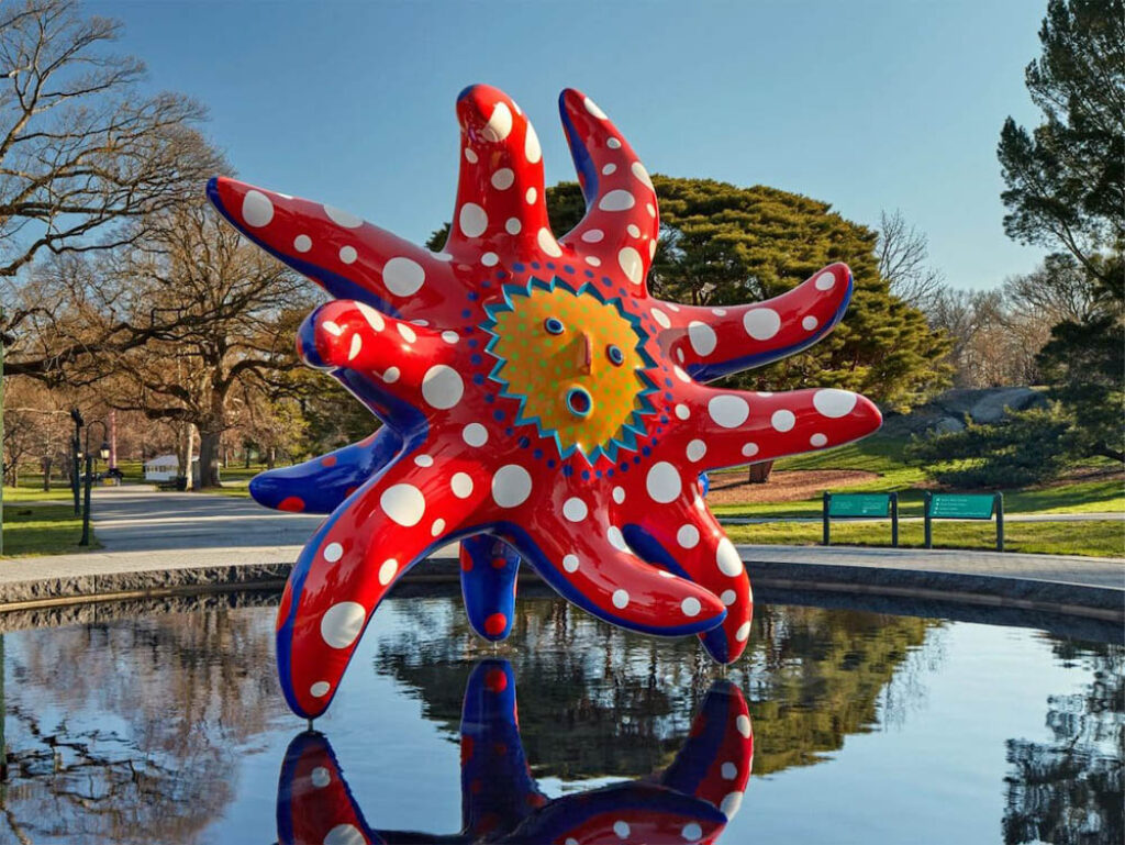 Yayoi Kusama: "Quiero volar hacia el universo" (2020).