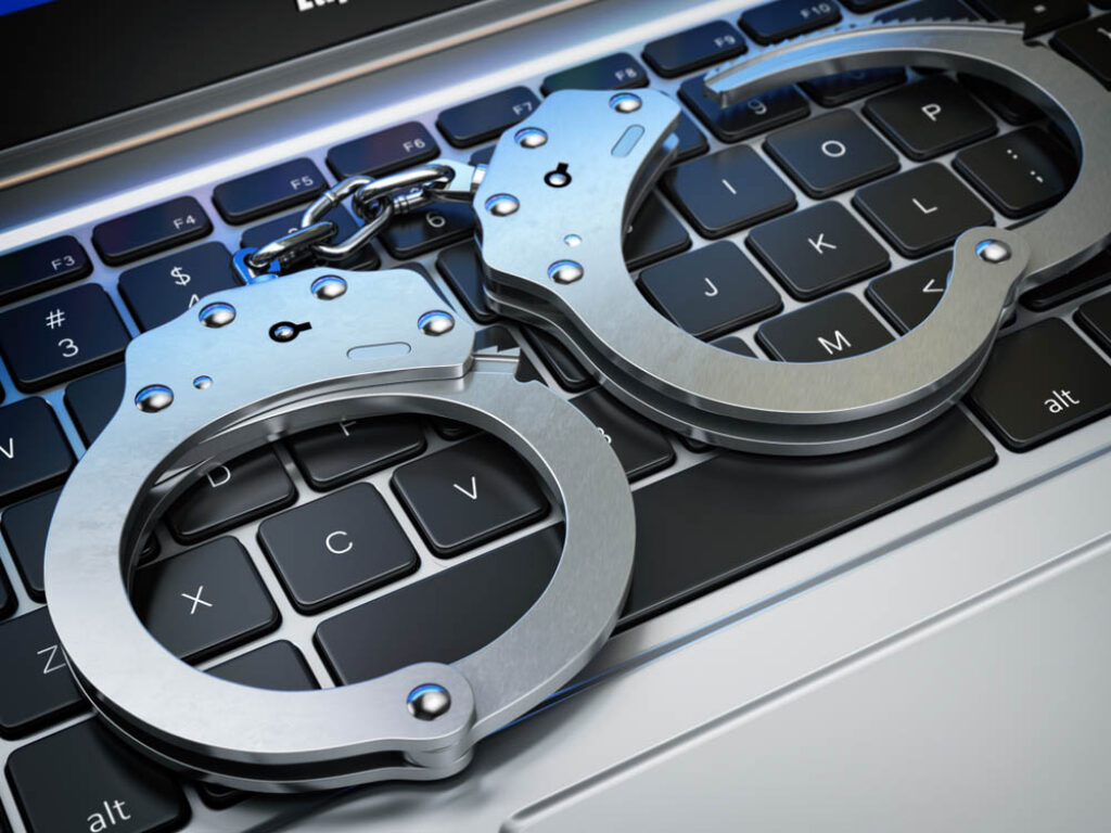 Regular la violencia digital exige instrumentos legales precisos.
