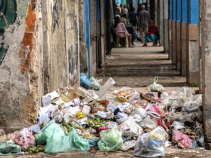 Colapso de los servicios comunales en Cuba.