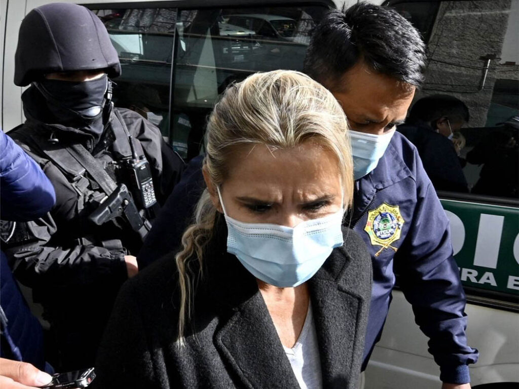Jeanine Áñez detenida por sedición y terrorismo el 13 de marzo de 2021.