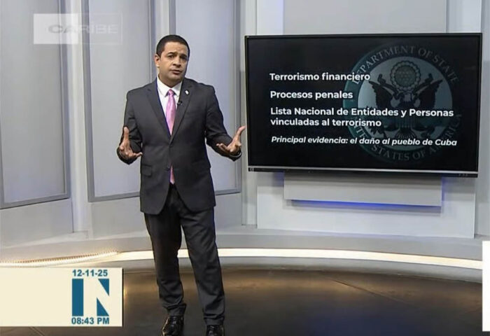 Vocero oficial del régimen cubano, Humberto López, acusa a "El Toque" en televisión nacional.