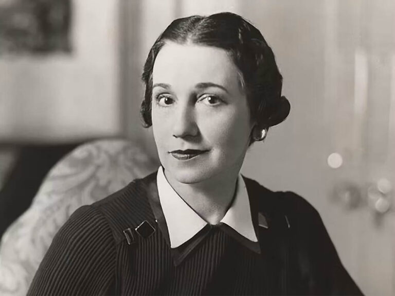 Aurelia Navarro (1882-1968), pintora española.
