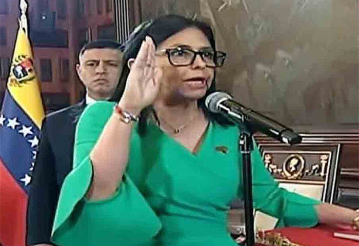 Delcy Rodríguez asume la presidencia de Venezuela.