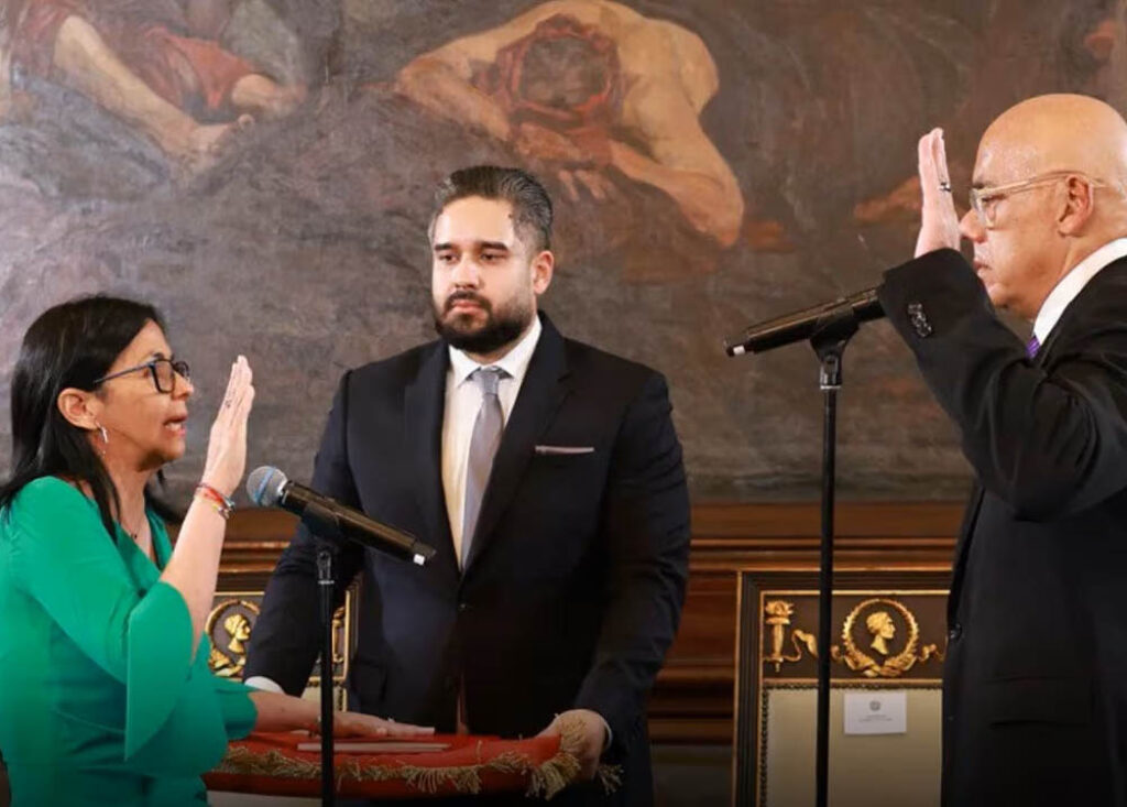 Delcy Rodríguez es juramentada como presidenta de Venezuela.