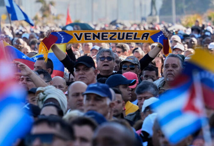 Marcha en Cuba en apoyo a Venezuela.