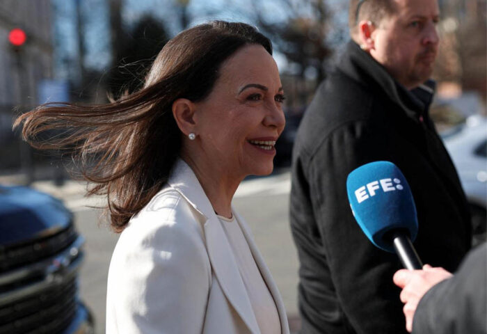 María Corina Machado llega a la Casa Blanca para un encuentro con Donald Trump.
