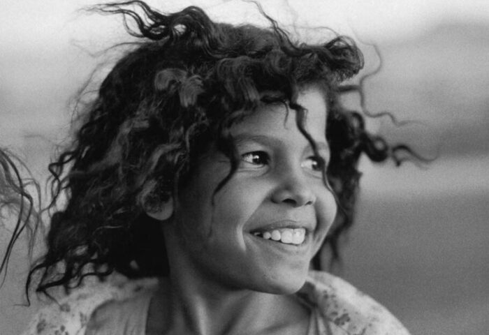Sabine Weiss: "La pequeña niña egipcia" (1983).