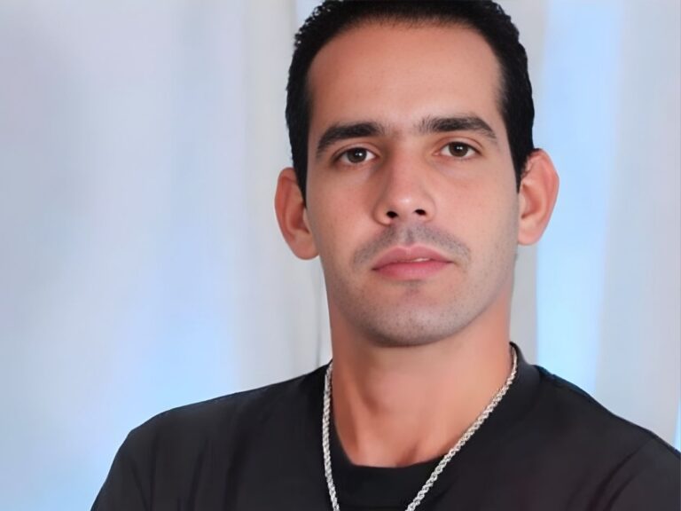 Profesor Ariel Martín Barroso.