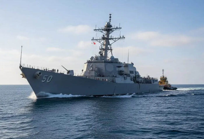 Destructor USS Stockdale en la bahía de Puerto Príncipe, Haití.