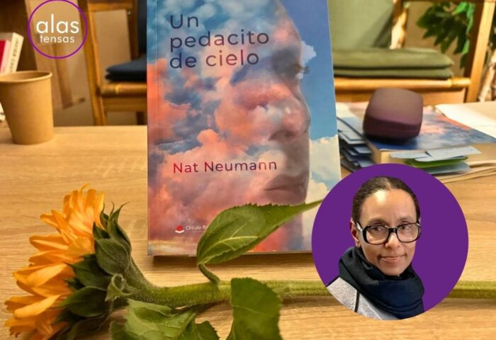 libro "un pedacito de cielo" junto a foto de autora